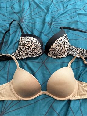 Victoria's Secret 2-Pack Leopard Print Biofit Bra & PINK Nude Plunge Push-up Bra